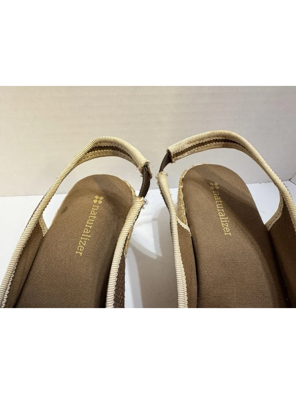 Naturalizer Women's Brown/Beige Comfy Straw Wedge Espadrille Sandals Size 8M